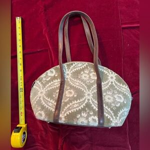 Elegant Floral Women's Shoulder Bag in Cream and Brown